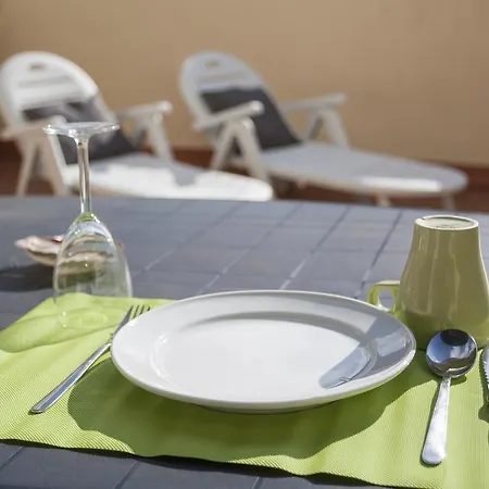 Stayingirona Center Oli * Жирона